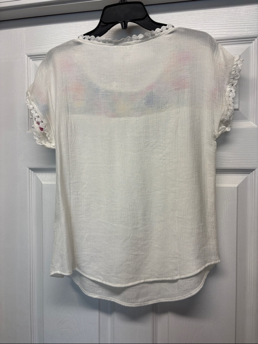 Blu Pepper White Floral Embroidered Peasant Top - Picture 3 of 3